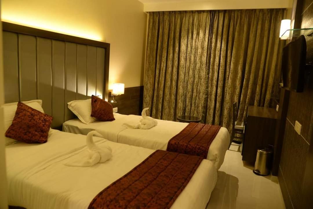 Hotel Suyog Residency Navi Mumbai Dış mekan fotoğraf