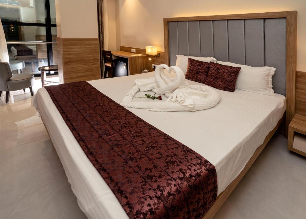 Hotel Suyog Residency Navi Mumbai Dış mekan fotoğraf